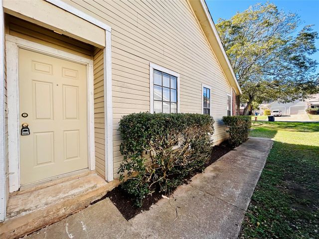 9317 Kempler DR A, Austin, TX 78748