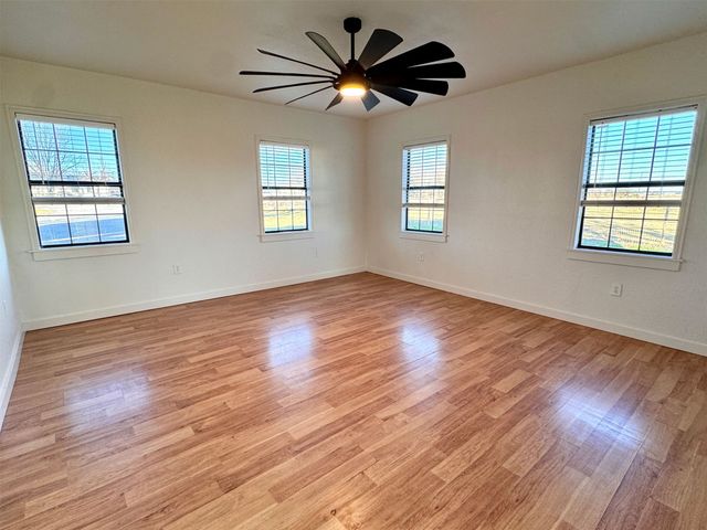 207 County Road 3214, Bridgeport, TX 76426