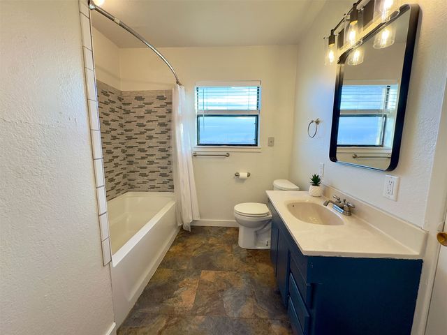 207 County Road 3214, Bridgeport, TX 76426