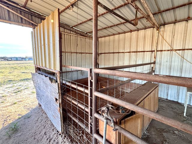 207 County Road 3214, Bridgeport, TX 76426