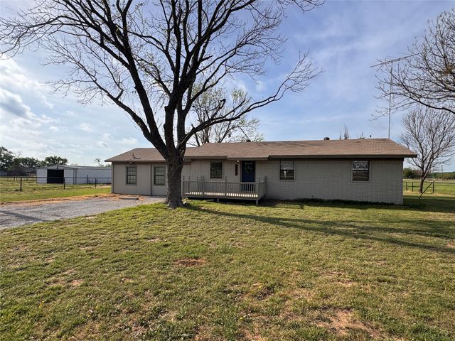 207 County Road 3214, Bridgeport, TX 76426