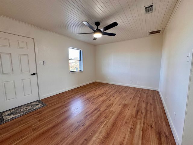 207 County Road 3214, Bridgeport, TX 76426