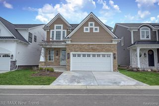 213 Mountain View Lane, Milford, MI 48381