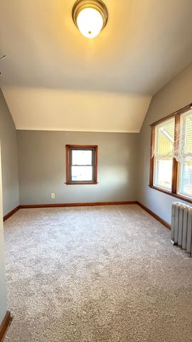 672 Surrey Avenue, Saint Paul, MN 55106