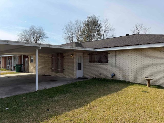 412 St Louis St, Raceland, LA 70394