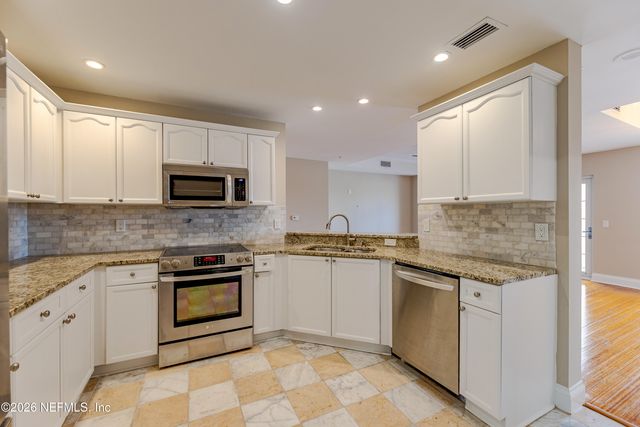 400 BAY Street 404, Jacksonville, FL 32202