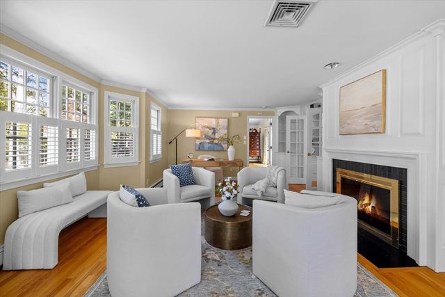 8 Sutton Road, Needham, MA 02492