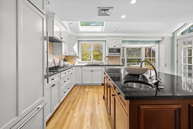 8 Sutton Road, Needham, MA 02492