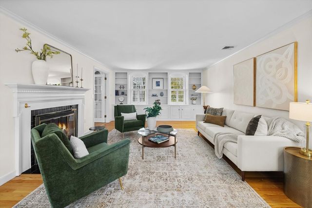 8 Sutton Road, Needham, MA 02492