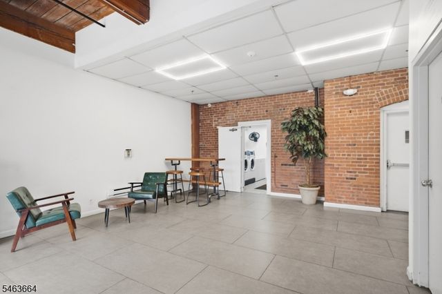 366 Trenton Ave 4G, Paterson City, NJ 07503