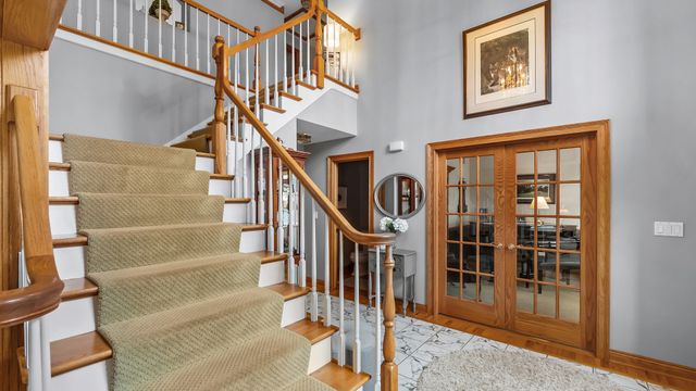 2506 Royal St Georges Court, St. Charles, IL 60174