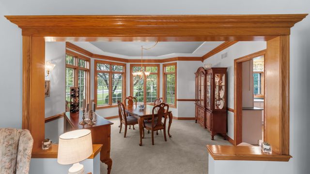 2506 Royal St Georges Court, St. Charles, IL 60174