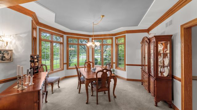 2506 Royal St Georges Court, St. Charles, IL 60174