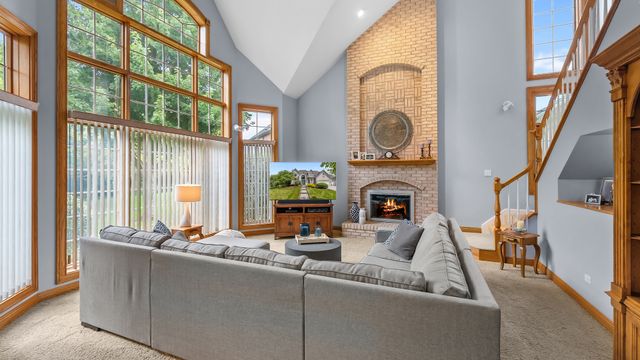 2506 Royal St Georges Court, St. Charles, IL 60174