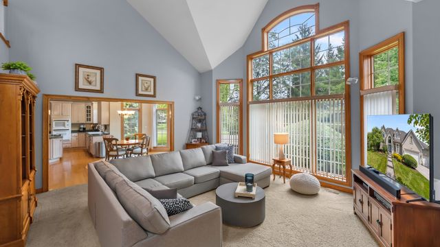 2506 Royal St Georges Court, St. Charles, IL 60174