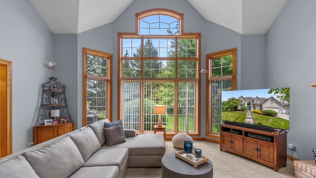 2506 Royal St Georges Court, St. Charles, IL 60174