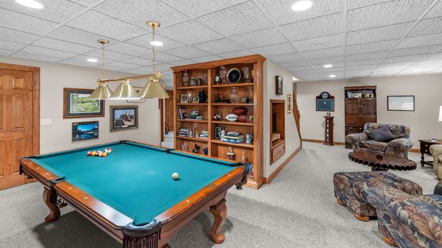 2506 Royal St Georges Court, St. Charles, IL 60174