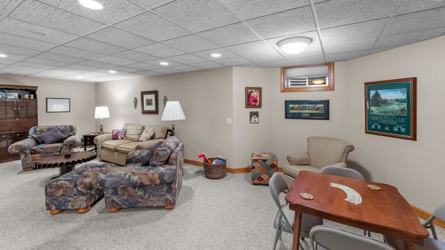 2506 Royal St Georges Court, St. Charles, IL 60174
