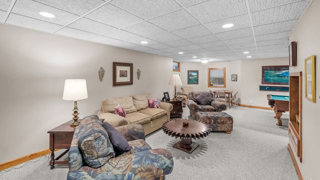 2506 Royal St Georges Court, St. Charles, IL 60174