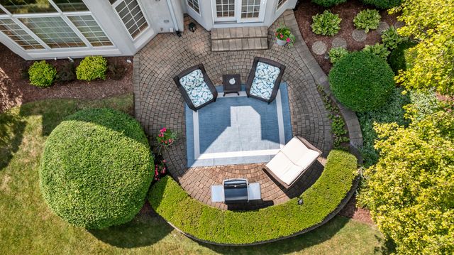 2506 Royal St Georges Court, St. Charles, IL 60174
