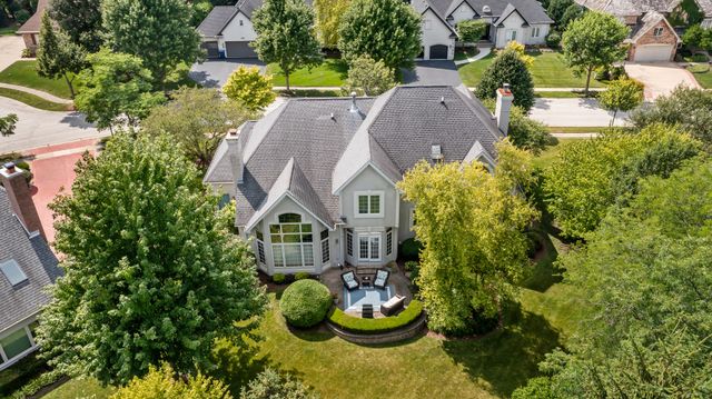 2506 Royal St Georges Court, St. Charles, IL 60174