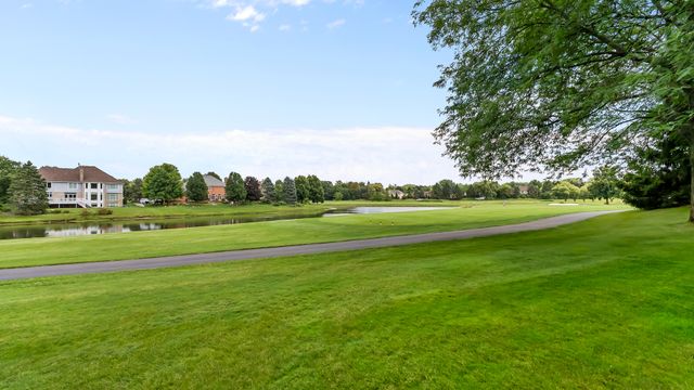 2506 Royal St Georges Court, St. Charles, IL 60174