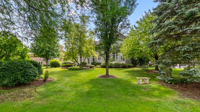 2506 Royal St Georges Court, St. Charles, IL 60174
