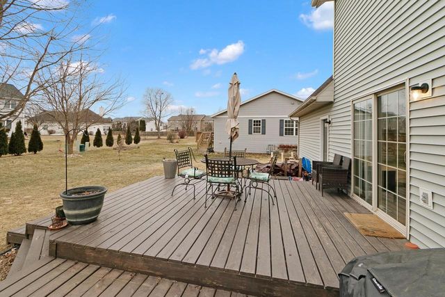 2225 Buckingham Road, Stoughton, WI 53589
