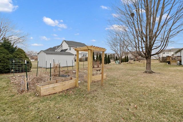 2225 Buckingham Road, Stoughton, WI 53589