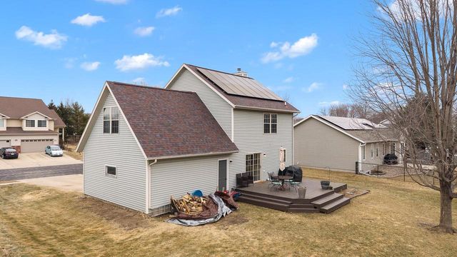 2225 Buckingham Road, Stoughton, WI 53589