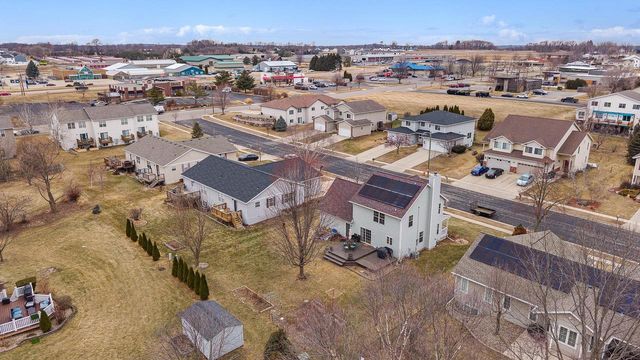 2225 Buckingham Road, Stoughton, WI 53589