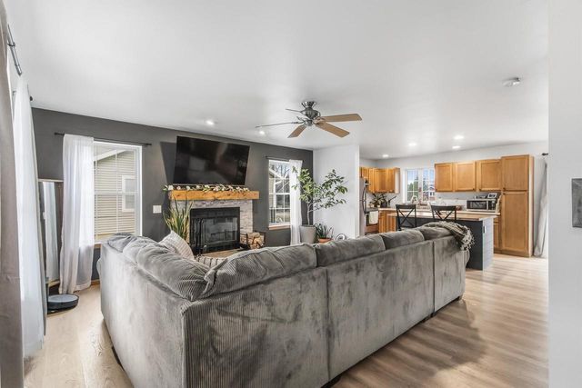 2225 Buckingham Road, Stoughton, WI 53589