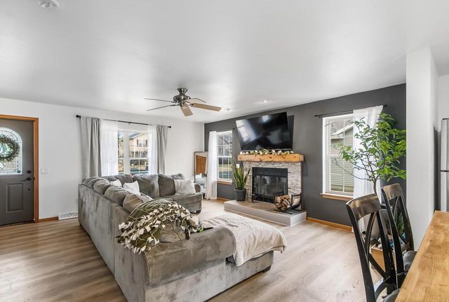 2225 Buckingham Road, Stoughton, WI 53589