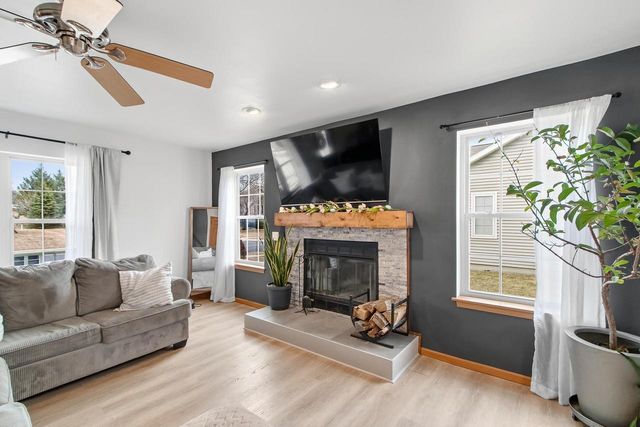 2225 Buckingham Road, Stoughton, WI 53589