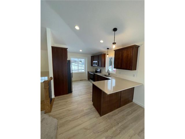 1436 34th Avenue SW, Cambridge, MN 55008