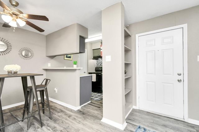 12211 Fondren 1406, Houston, TX 77035