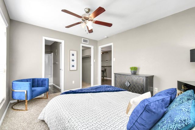 12211 Fondren 1406, Houston, TX 77035