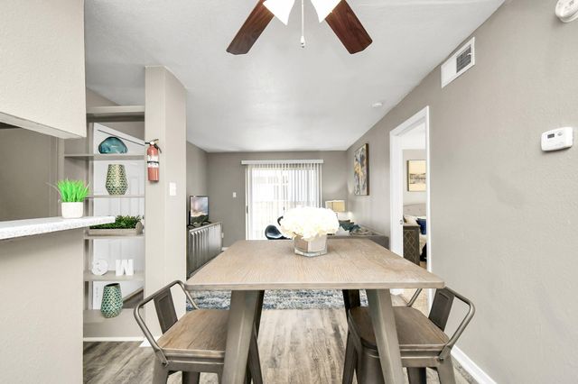 12211 Fondren 1406, Houston, TX 77035