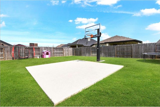 19006 Dappled Mare Circle, Tomball, TX 77377