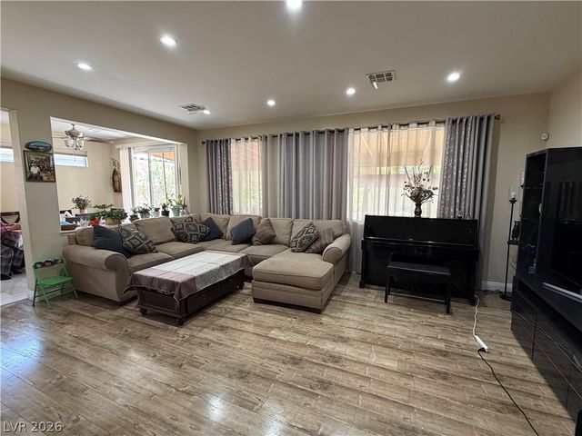 3549 April Springs Street, Las Vegas, NV 89147