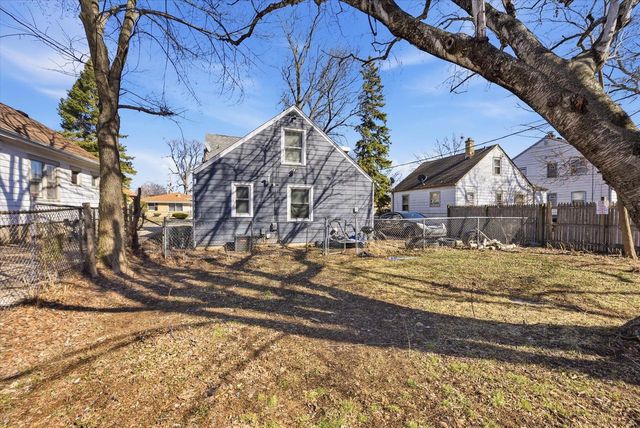 4629 N 49th STREET, Milwaukee, WI 53218