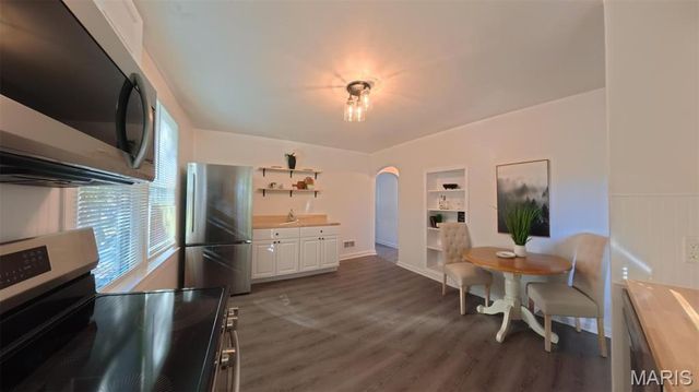 128 S 35th Street, Belleville, IL 62226