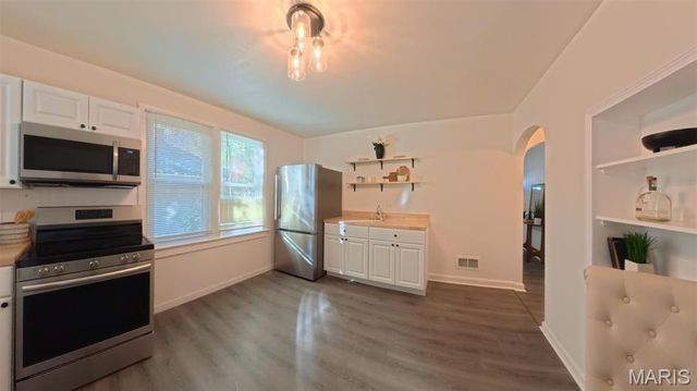 128 S 35th Street, Belleville, IL 62226