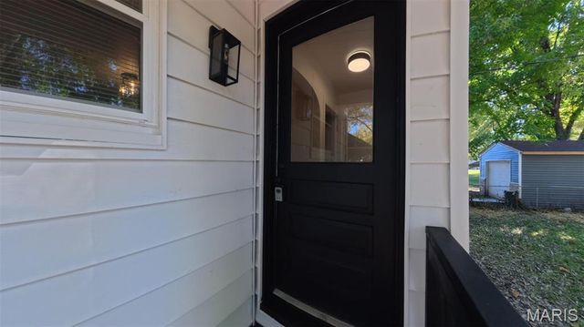 128 S 35th Street, Belleville, IL 62226