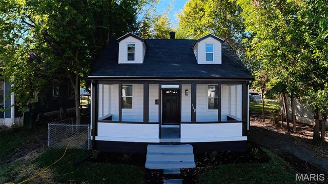 128 S 35th Street, Belleville, IL 62226