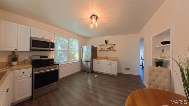 128 S 35th Street, Belleville, IL 62226