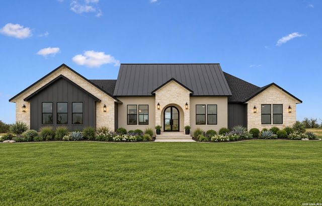 153 TIMBER PL, La Vernia, TX 78121