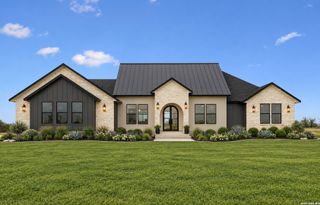 153 TIMBER PL, La Vernia, TX 78121