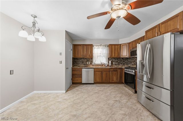 3803 Center Drive, Parma, OH 44134