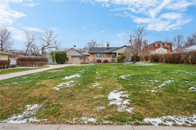 3803 Center Drive, Parma, OH 44134